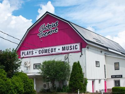 Bobcaygeon - Globus Theatre