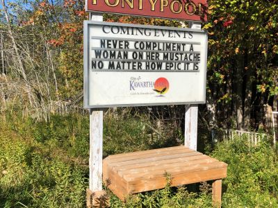 Pontypool entrance sign