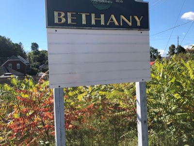 Bethany entrance sign