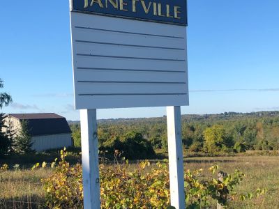 Janetville entrance sign